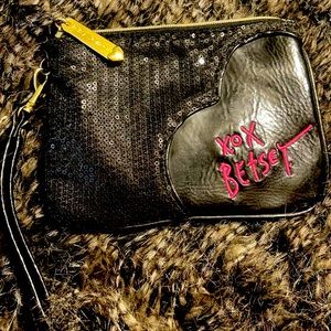 Betsey Johnson black sequin clutch